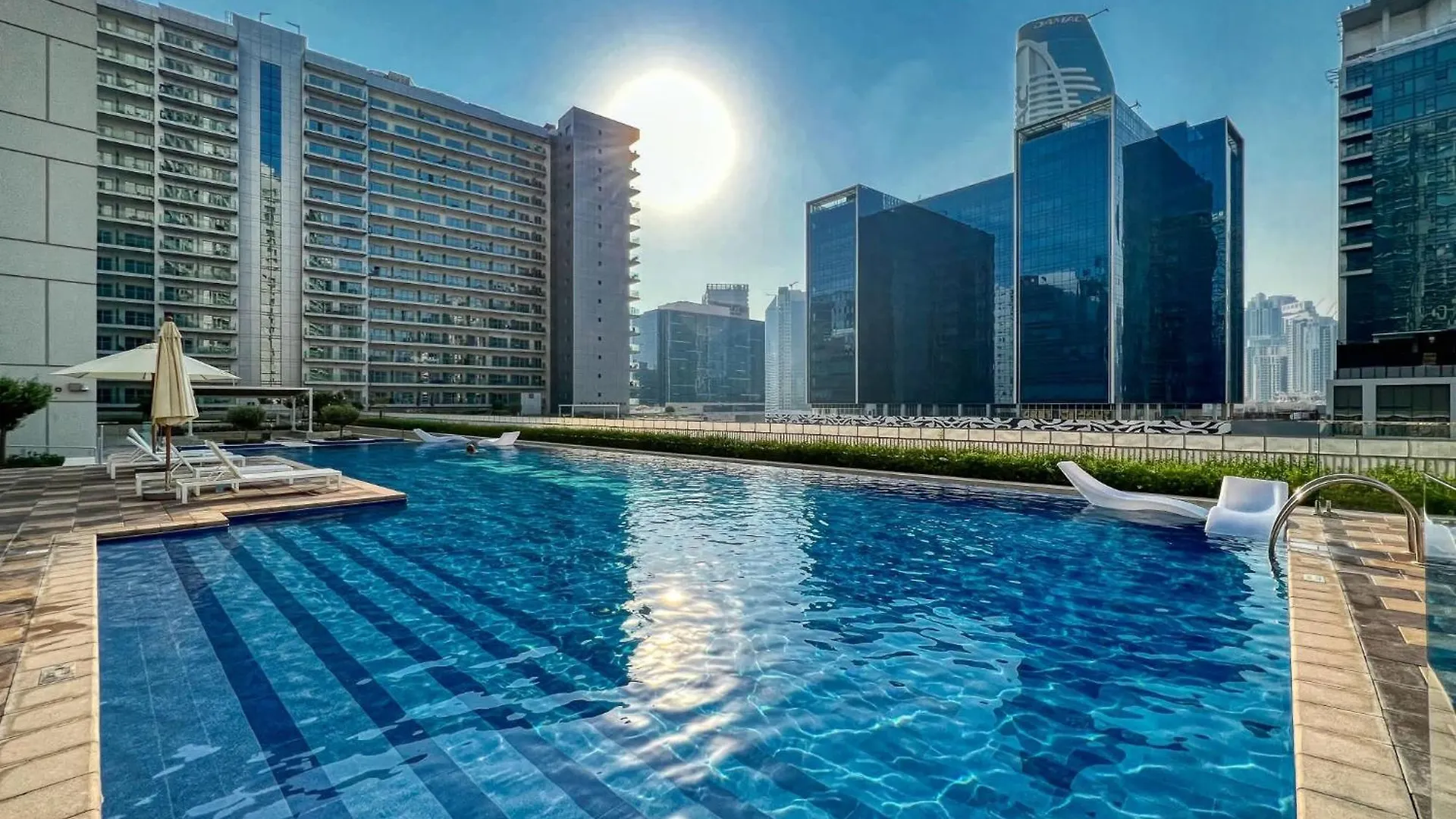 Luxury 2Bd Apt With Pool Gym & Burj Khalifa Views Dubai United Arab Emirates